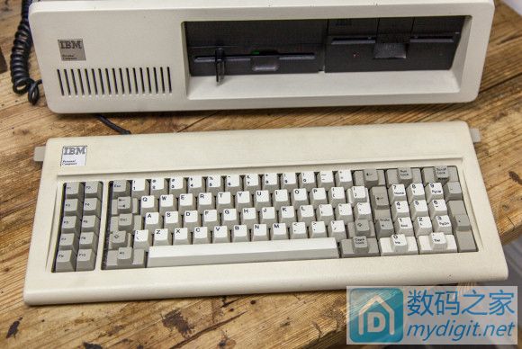 来自35年前的精尖科技～IBM PC5150第一台个人电脑拆机（编译）